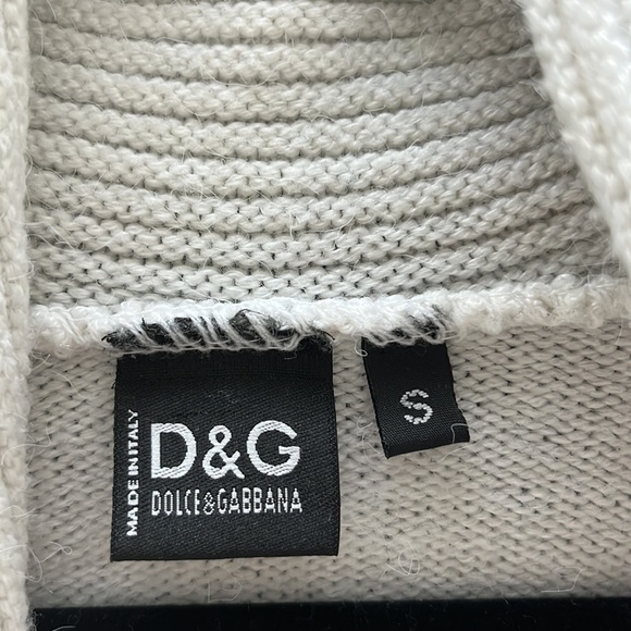 D&G white cardigan/ Sweater bought in Rome Italy - Picture 3 of 4